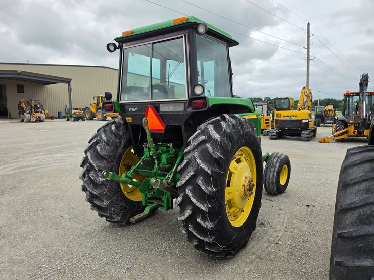 1989-john-deere-4255-image-17