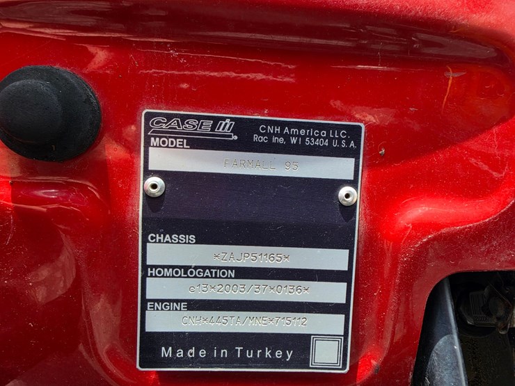 2010-case-ih-farmall-95-image-10