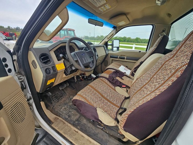 2008-ford-f550-image-36