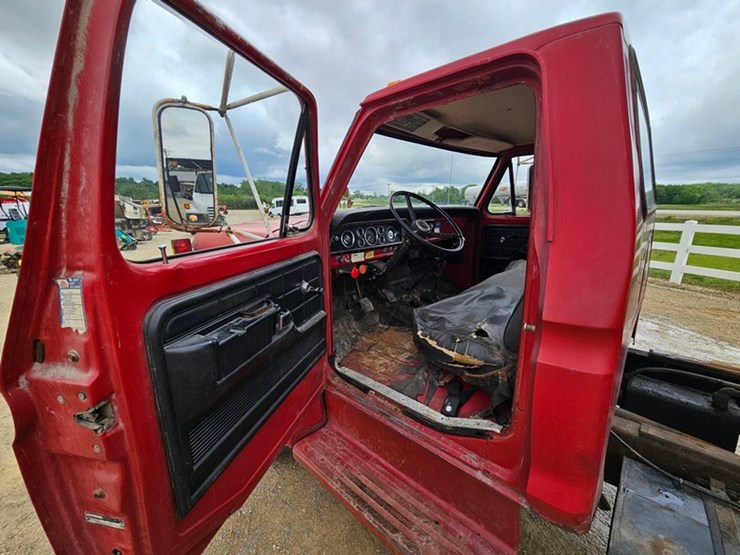 ford-600-image-26