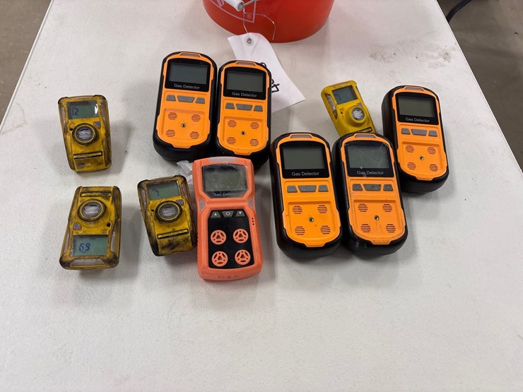 #4020-•-bucket-of-gas-detectors-image-2