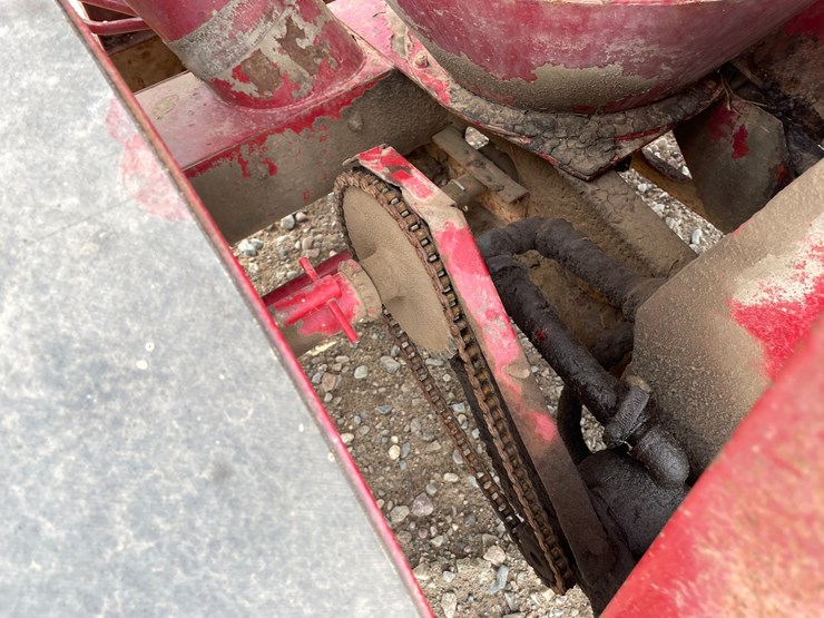 new-holland-355-image-9