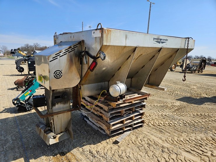 #5205-•-swenson-9'-stainless-steel-salt-spreader-image-1