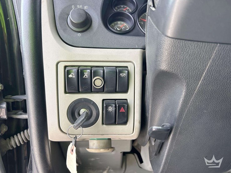 2019-peterbilt-579-image-16