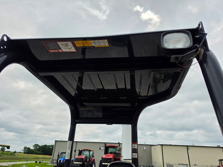 2020-deere-35g-image-7