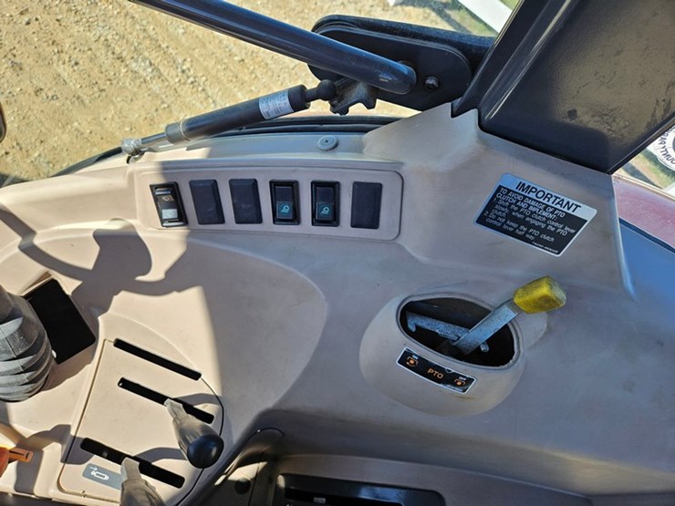 kubota-m7040-image-28