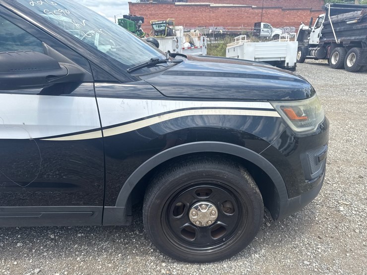 #47-•-2016-ford-interceptor-image-26