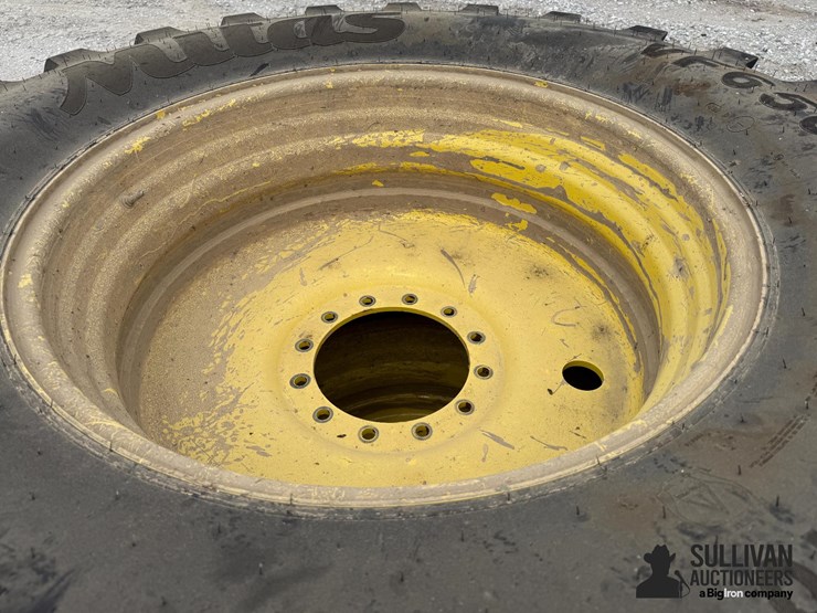 john-deere-12-image-10