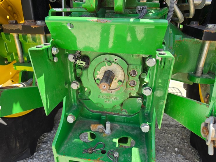 2022-john-deere-5100e-image-14