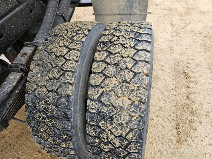 2008-ford-f550-image-27