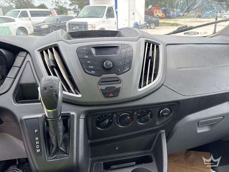 2017-ford-transit-image-16