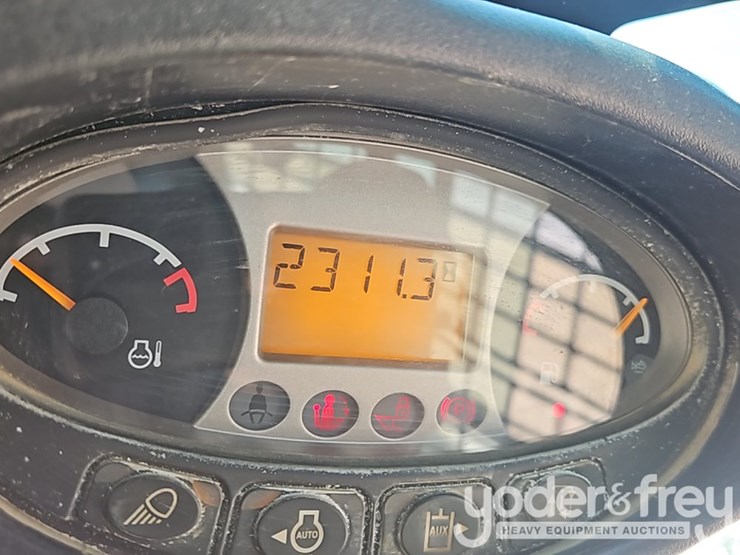 2018-bobcat-t750-image-33
