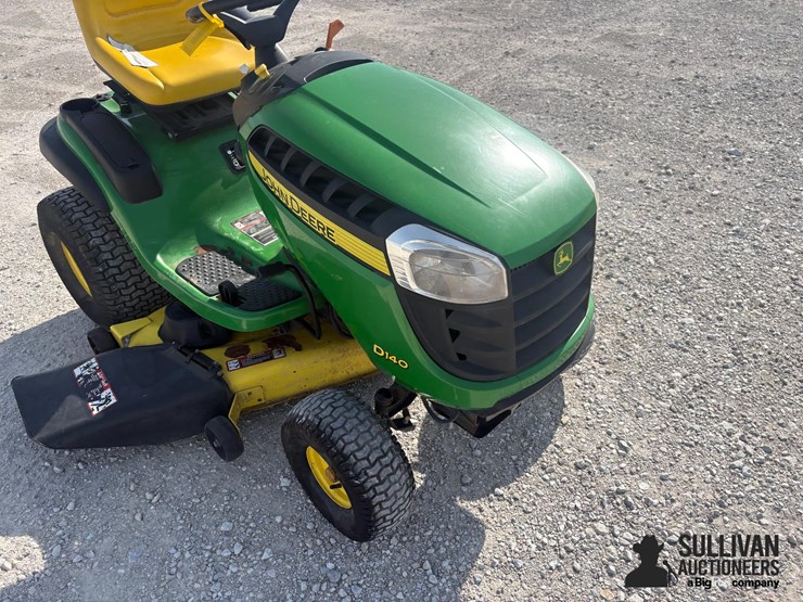 john-deere-d140-image-13
