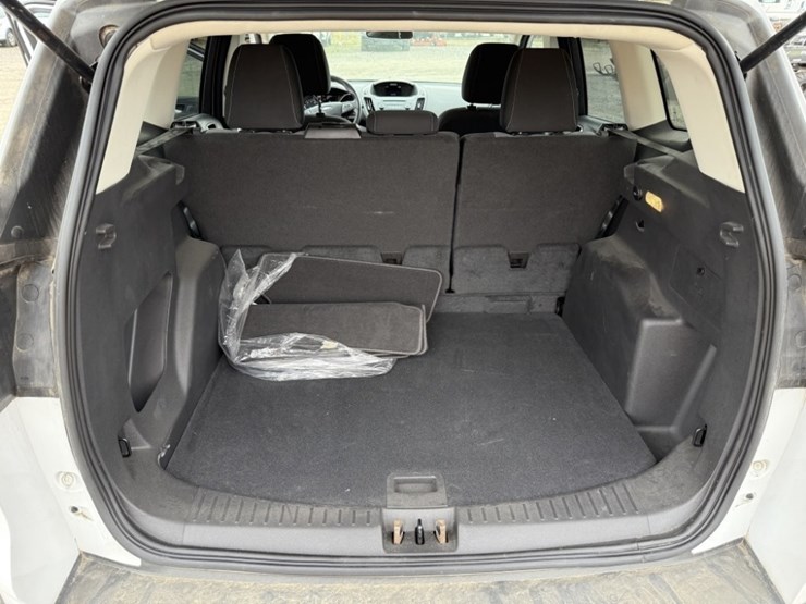 2017-ford-escape-se-image-19