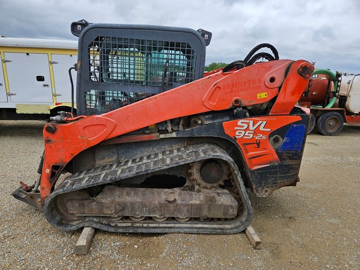 kubota-svl95-2s-image-2