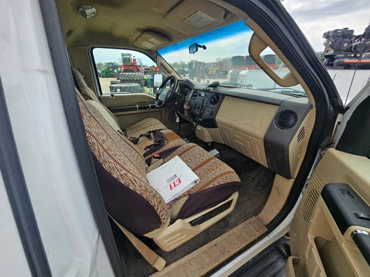 2008-ford-f550-image-34