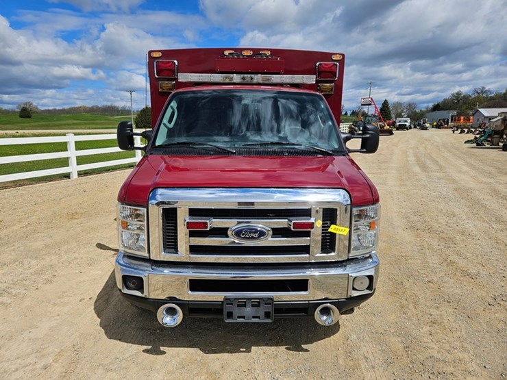 2016-ford-e450-image-8