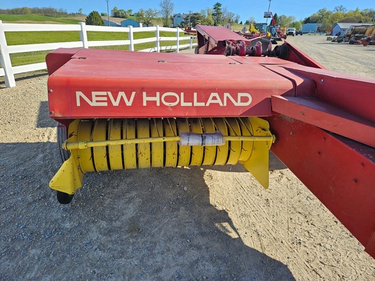 new-holland-268-image-11