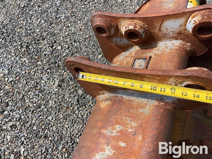 strickland-36"-backhoe-bucket-image-17