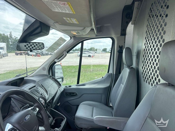 2018-ford-transit-image-16