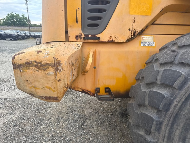 2007-jcb-436-image-32