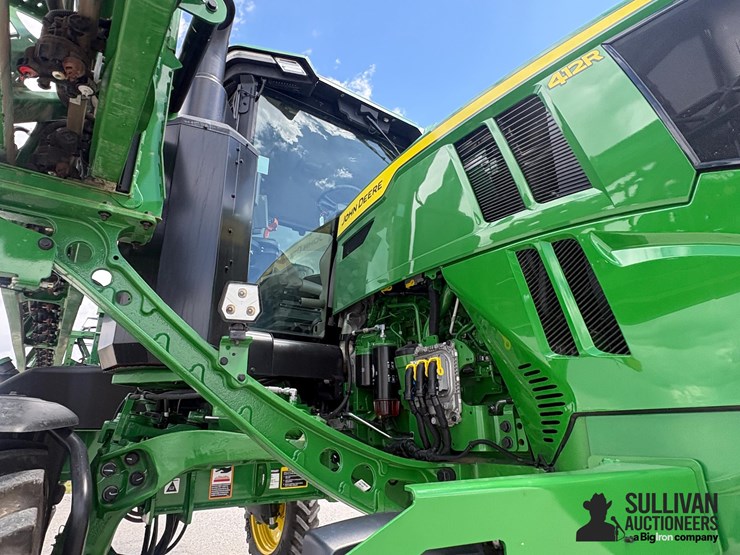 2024-john-deere-412r-image-17