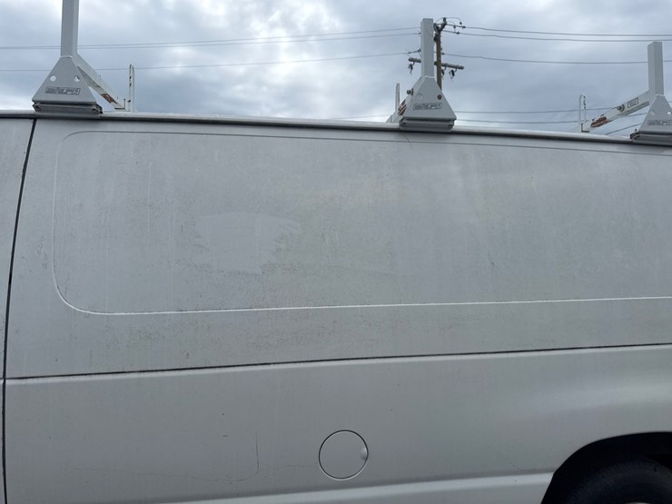 #24-•-2012-ford-van-image-13