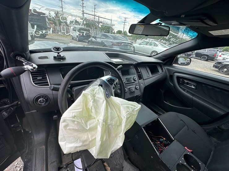 #30-•-2019-ford-interceptor-image-25