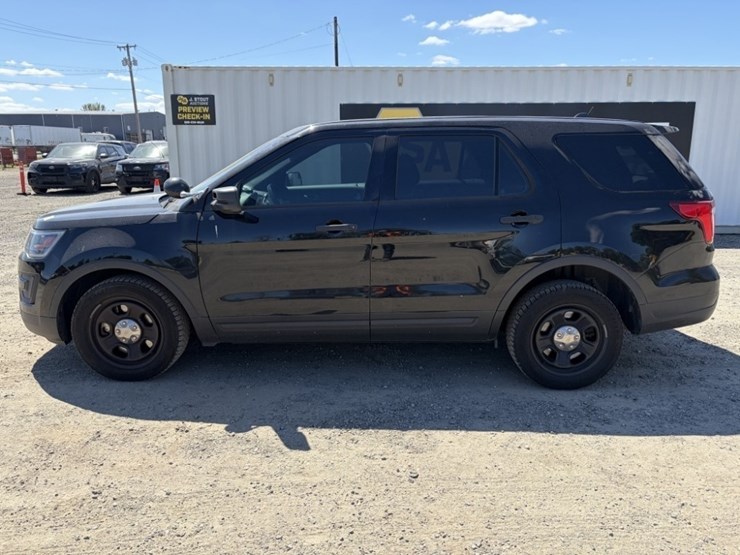 2018-ford-explorer-image-7