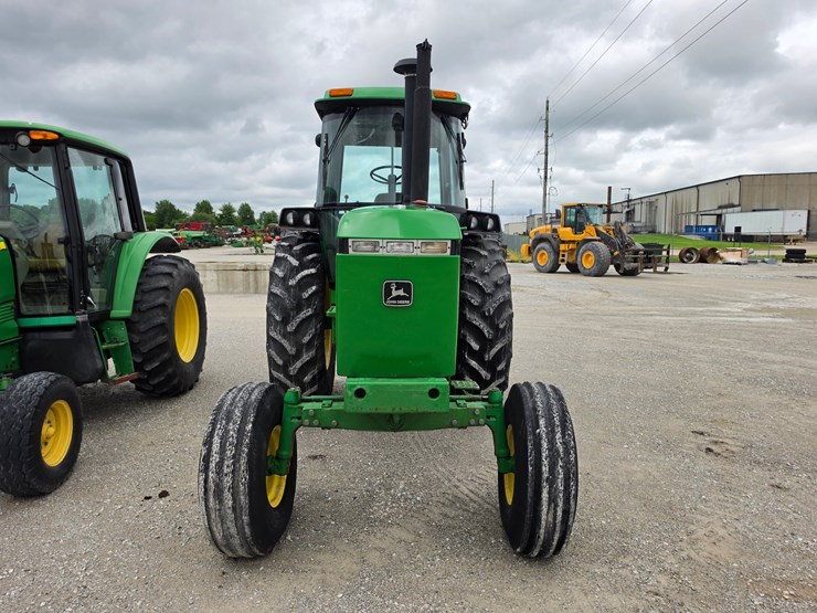 1989-john-deere-4255-image-2