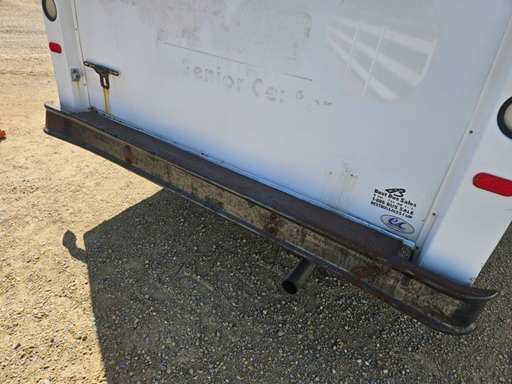 2012-ford-e350-image-47