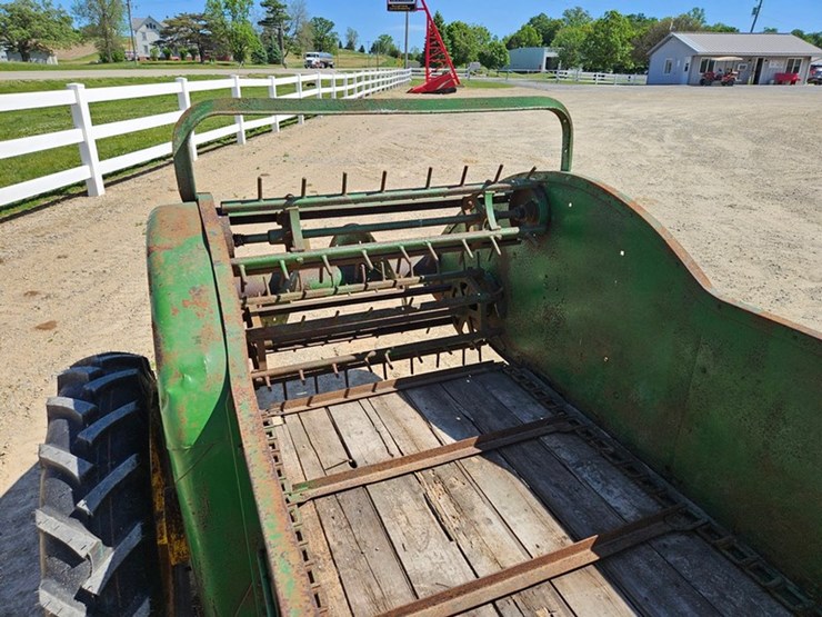 john-deere-7-image-12