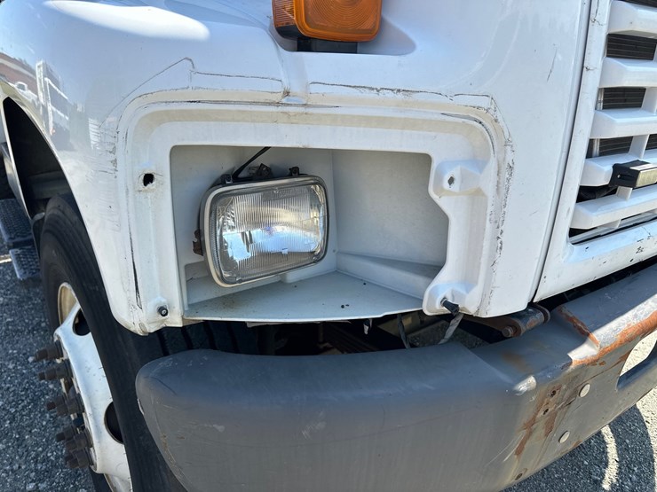 #11-•-2007-chevy-c8500-service-truck-image-20