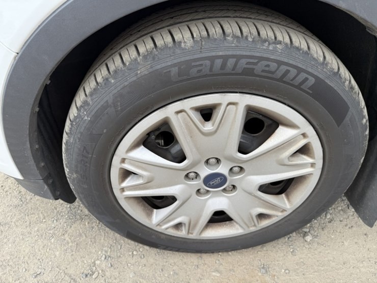 2016-ford-escape-image-15