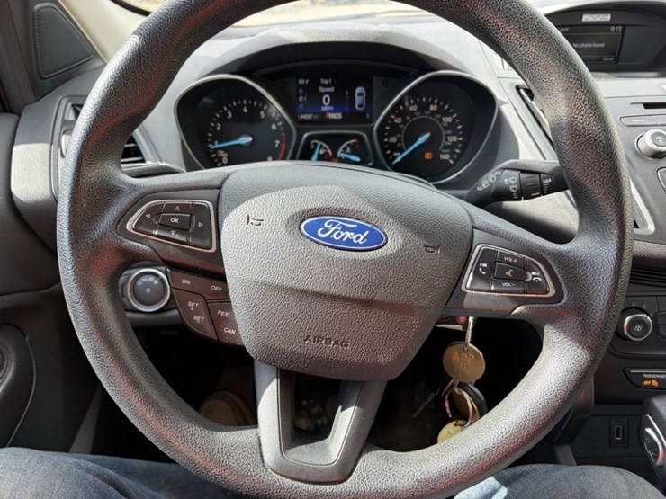 2017-ford-escape-image-28