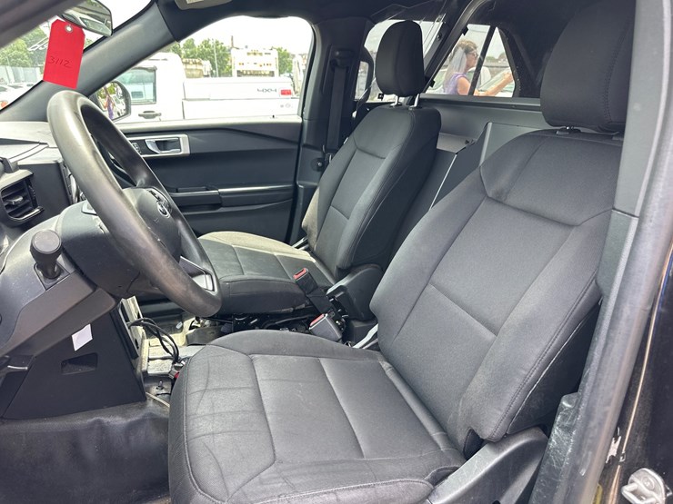 #41-•-2020-ford-interceptor-suv-image-27