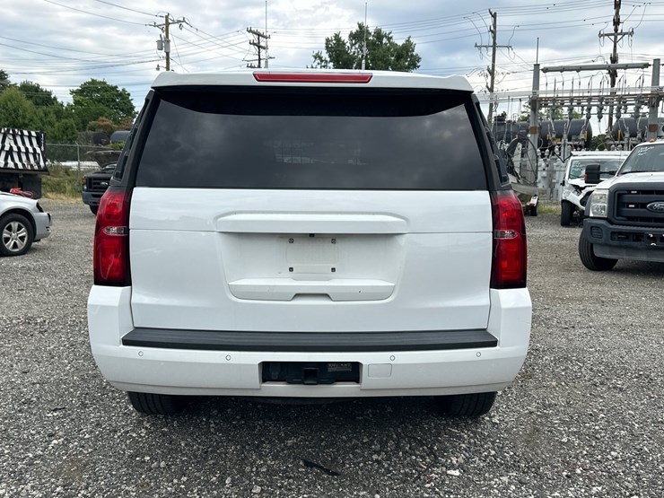 2018-chevrolet-tahoe-image-5