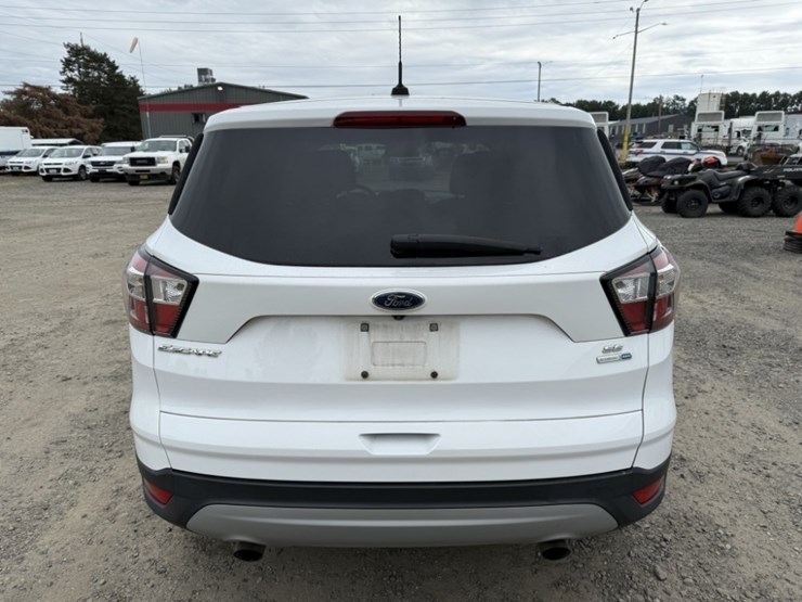 2017-ford-escape-se-image-5