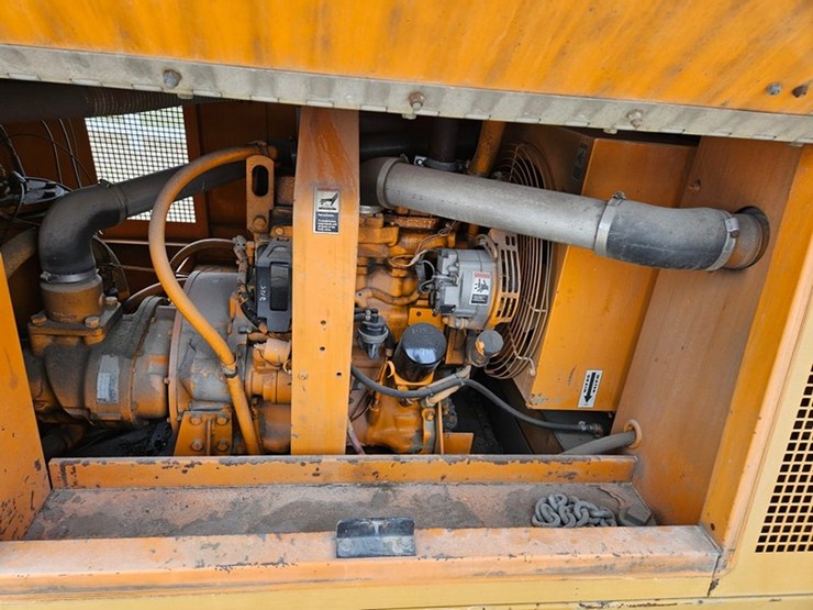 #5070-•-sullair-175q-air-compressor-image-17