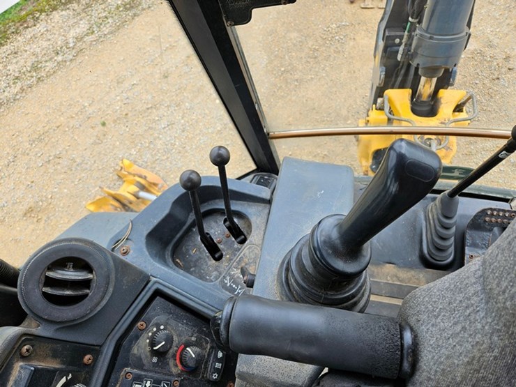 deere-310sj-image-33