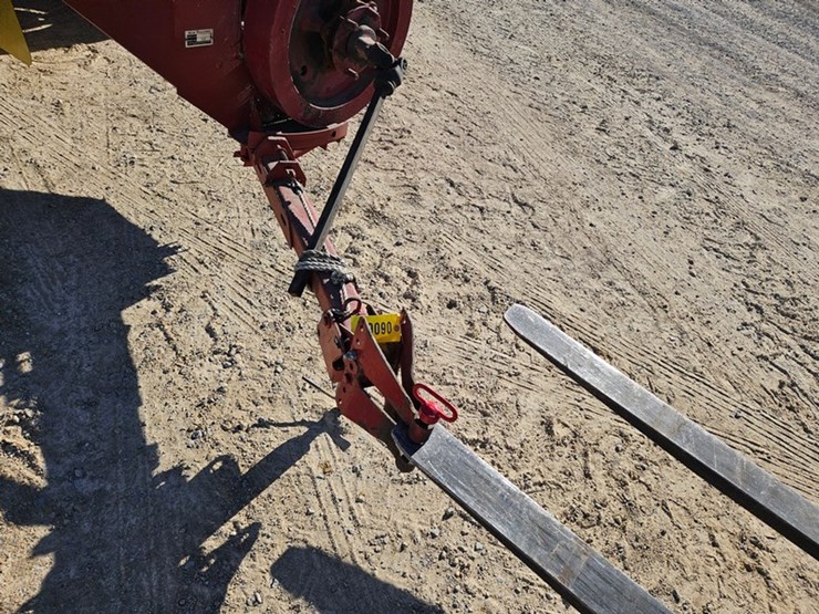 new-holland-268-image-9