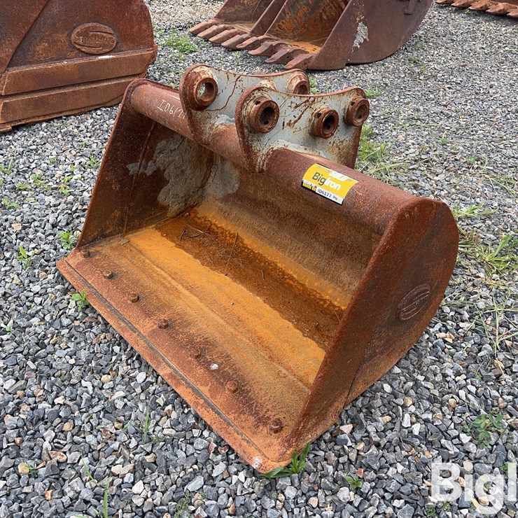 Strickland U1373 42” Excavator Cleanout Bucket