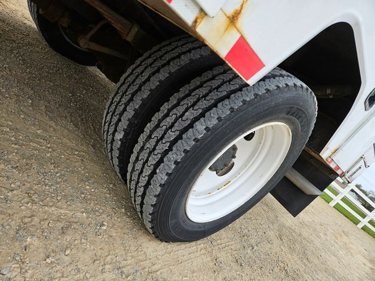 2008-ford-f550-image-52