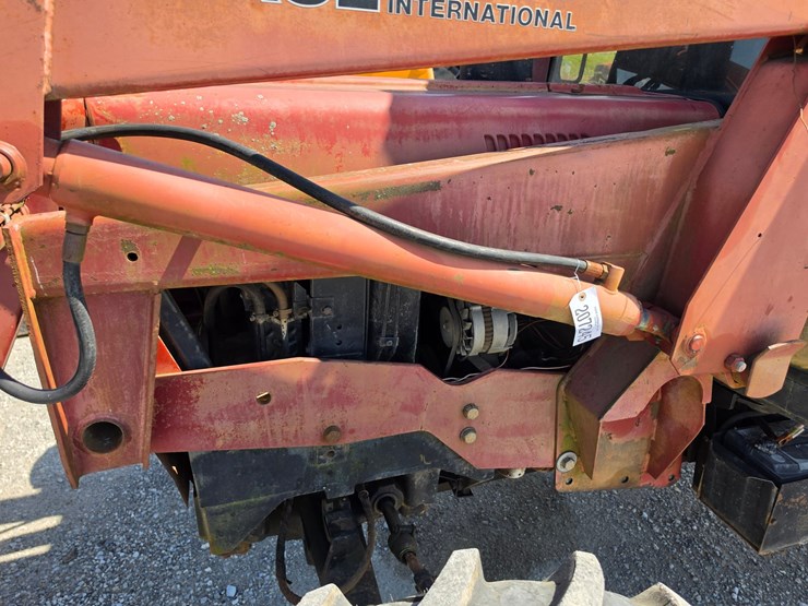 1988-case-ih-885-image-8
