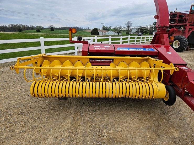 new-holland-fp240-image-39