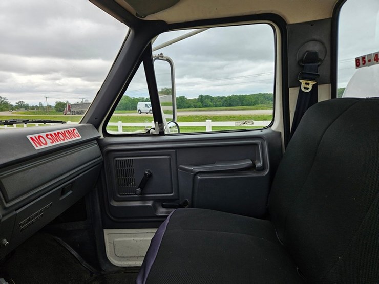 1992-ford-f600-image-36