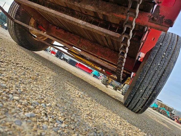 new-holland-519-image-17