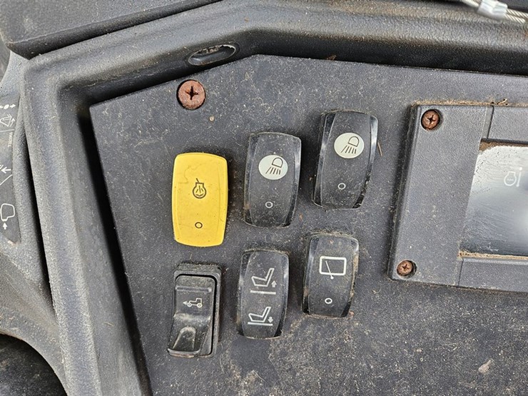 deere-310sj-image-41