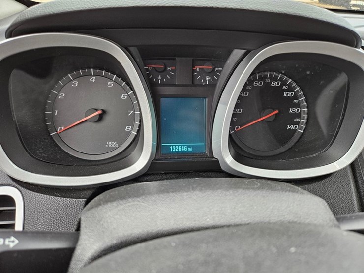 2014-chevrolet-equinox-lt-image-24