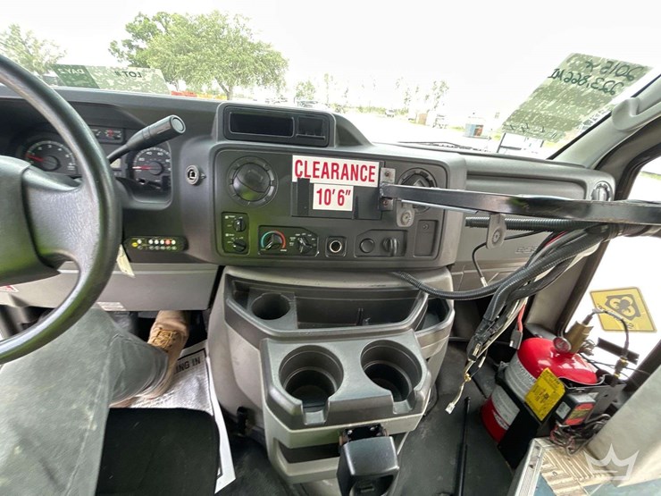 2015-ford-e450-image-18